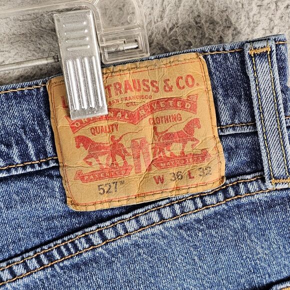 Levis 527 Jeans Mens 36x32 Blue Mid Rise Boot Cut Cowboy Denim - Picture 3 of 10